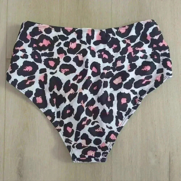 AMAZON | Women's Animal Print High-Cut Tummy  Control Bikini Bottoms - Picture 4 of 4